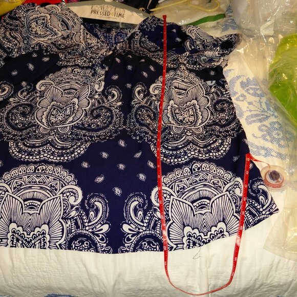 ana blue and white tunic blouse medallion print 3X - Picture 10 of 11